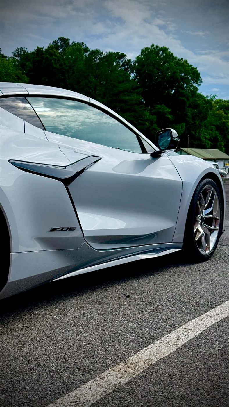 White Corvette Z06 side profile detail